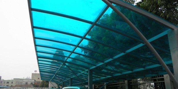 西安耐力板雨棚壽命有多少？